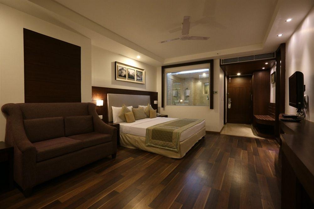 Hotel Le Roi Near New Delhi Railway Station Экстерьер фото