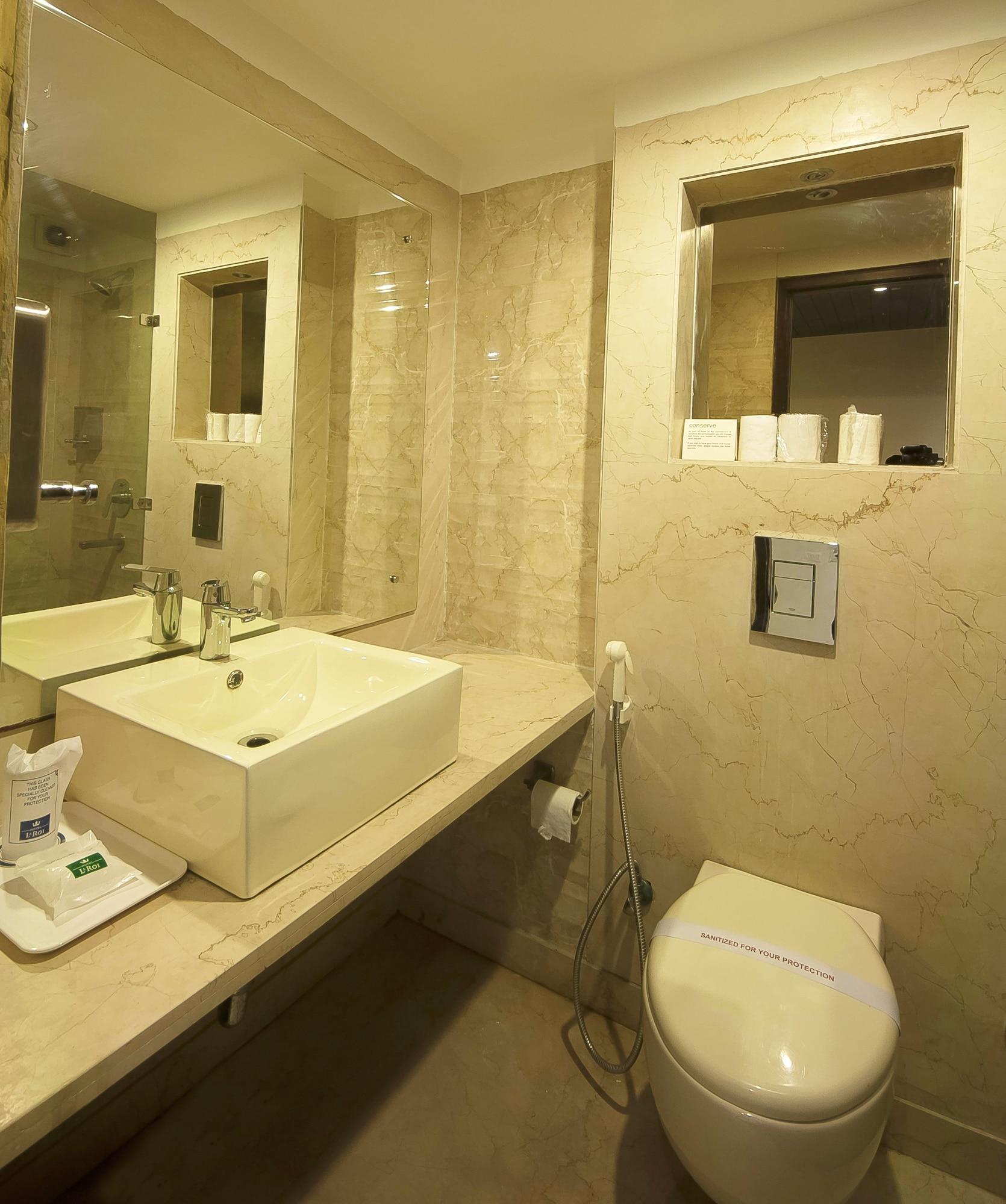 Hotel Le Roi Near New Delhi Railway Station Экстерьер фото