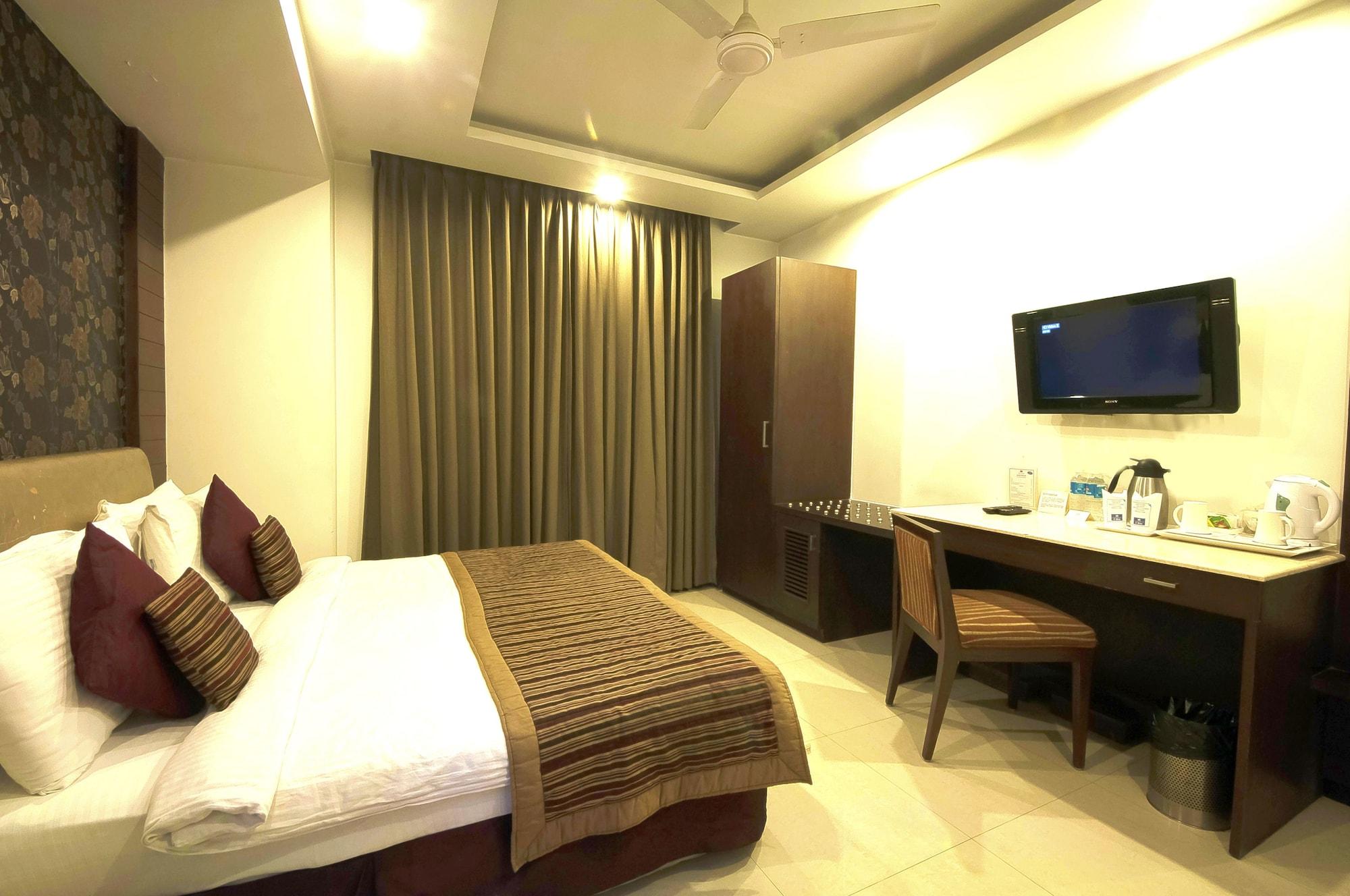 Hotel Le Roi Near New Delhi Railway Station Экстерьер фото