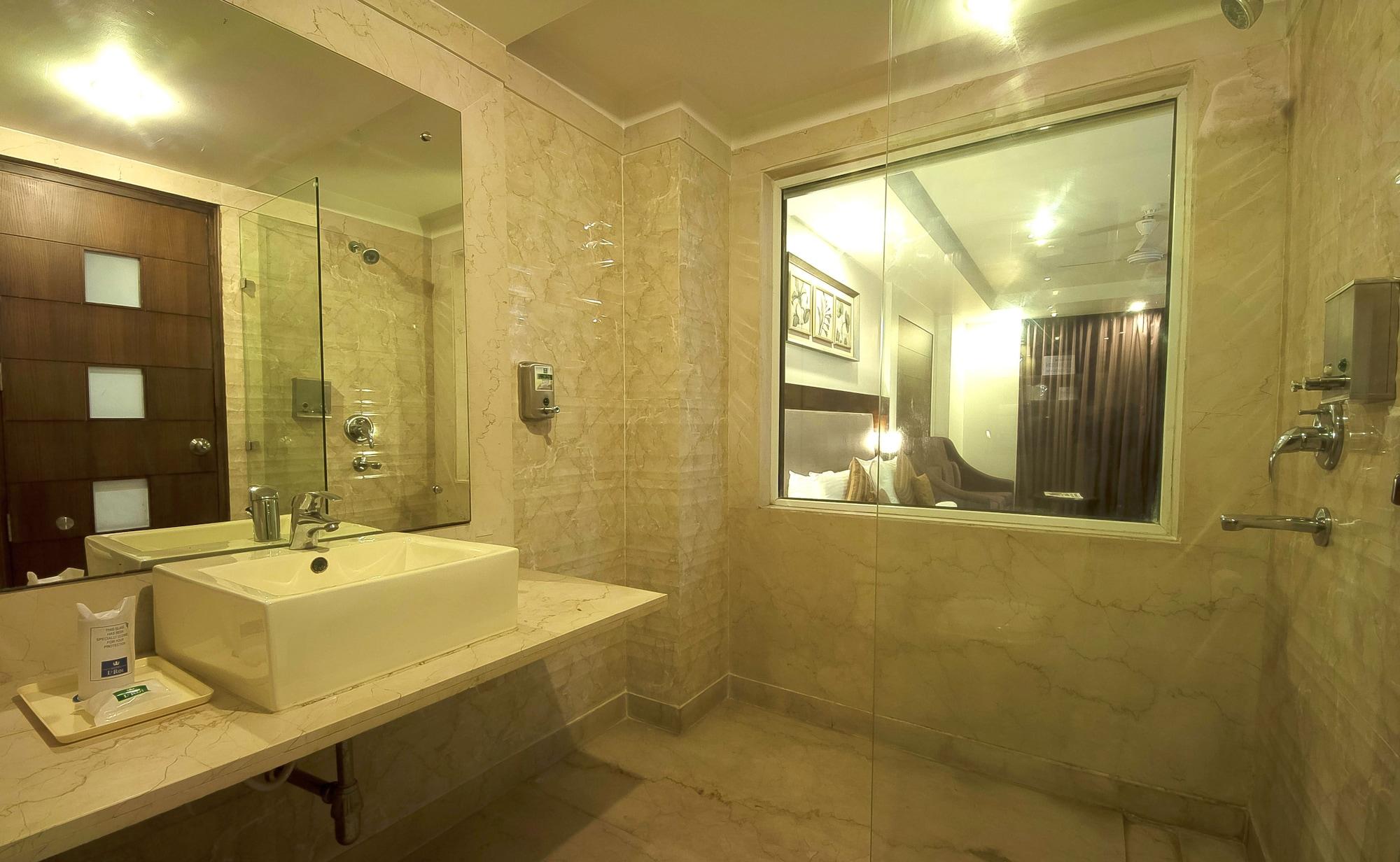 Hotel Le Roi Near New Delhi Railway Station Экстерьер фото