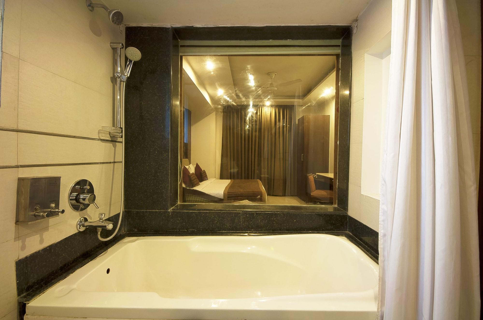 Hotel Le Roi Near New Delhi Railway Station Экстерьер фото