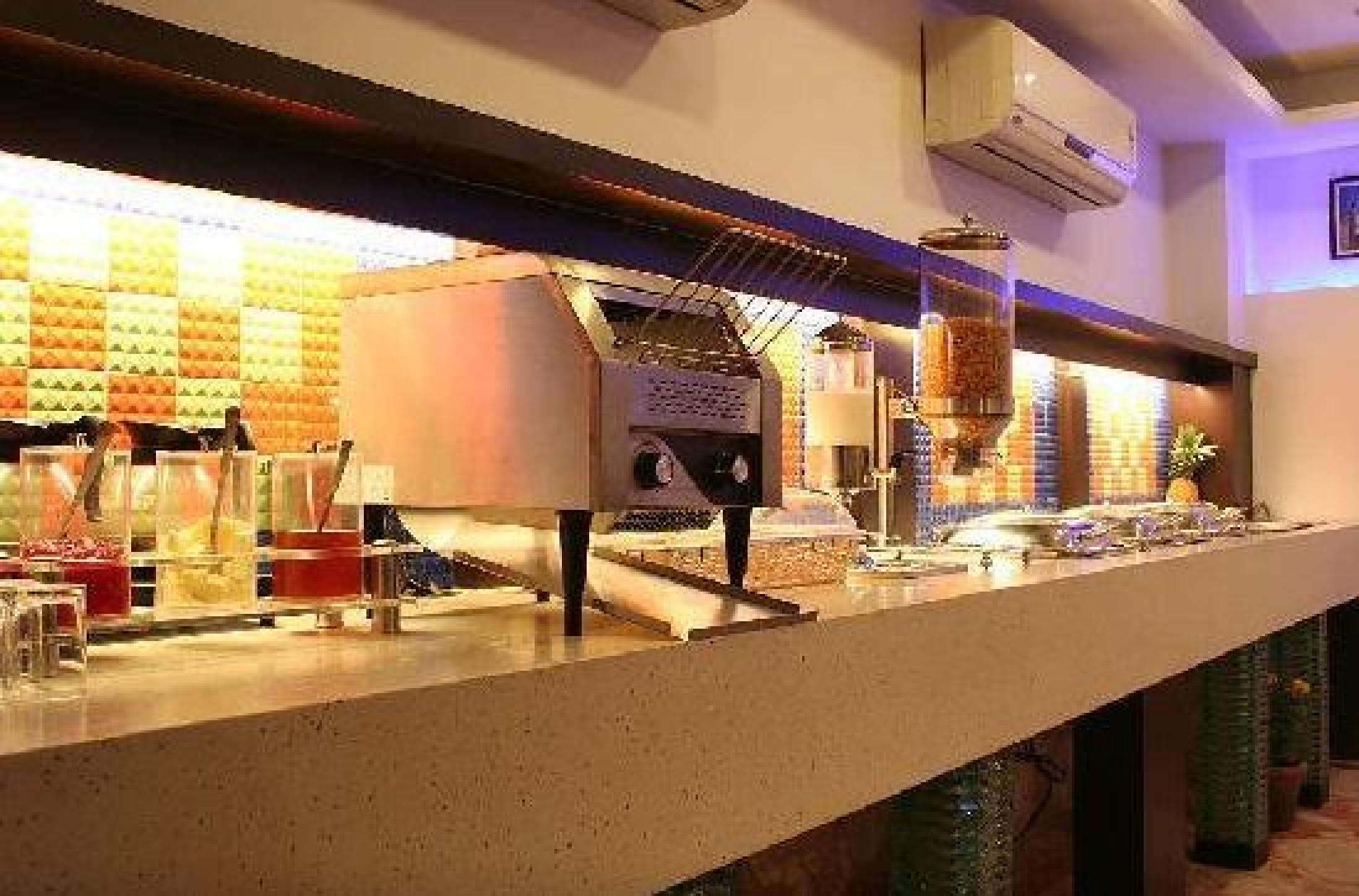 Hotel Le Roi Near New Delhi Railway Station Экстерьер фото