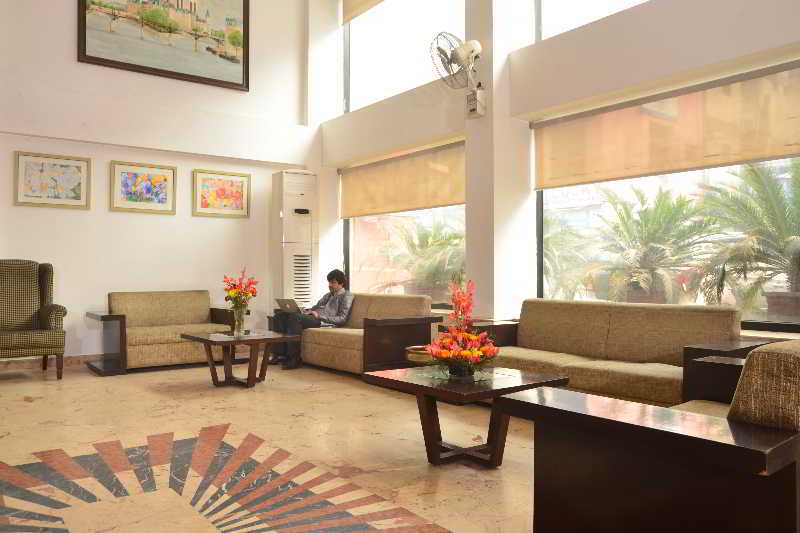 Hotel Le Roi Near New Delhi Railway Station Экстерьер фото