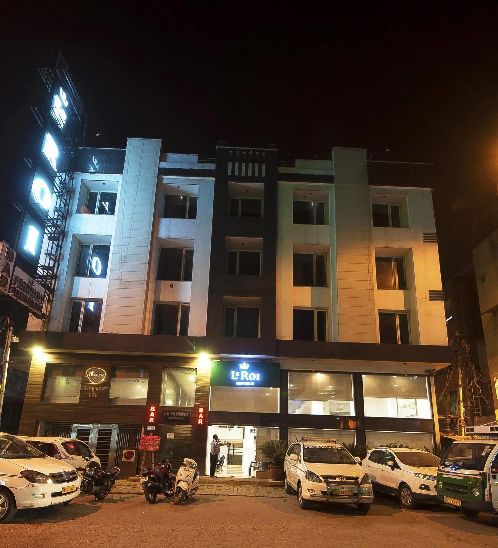 Hotel Le Roi Near New Delhi Railway Station Экстерьер фото