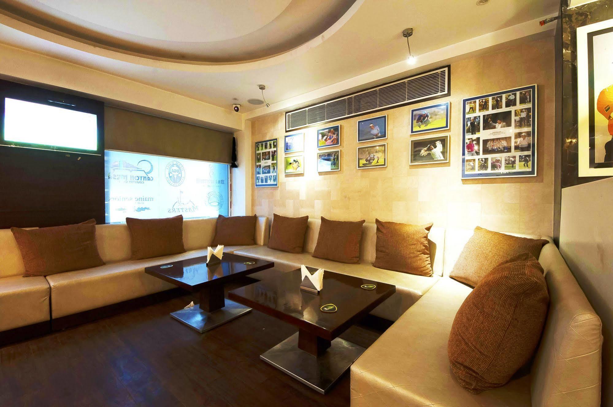 Hotel Le Roi Near New Delhi Railway Station Экстерьер фото