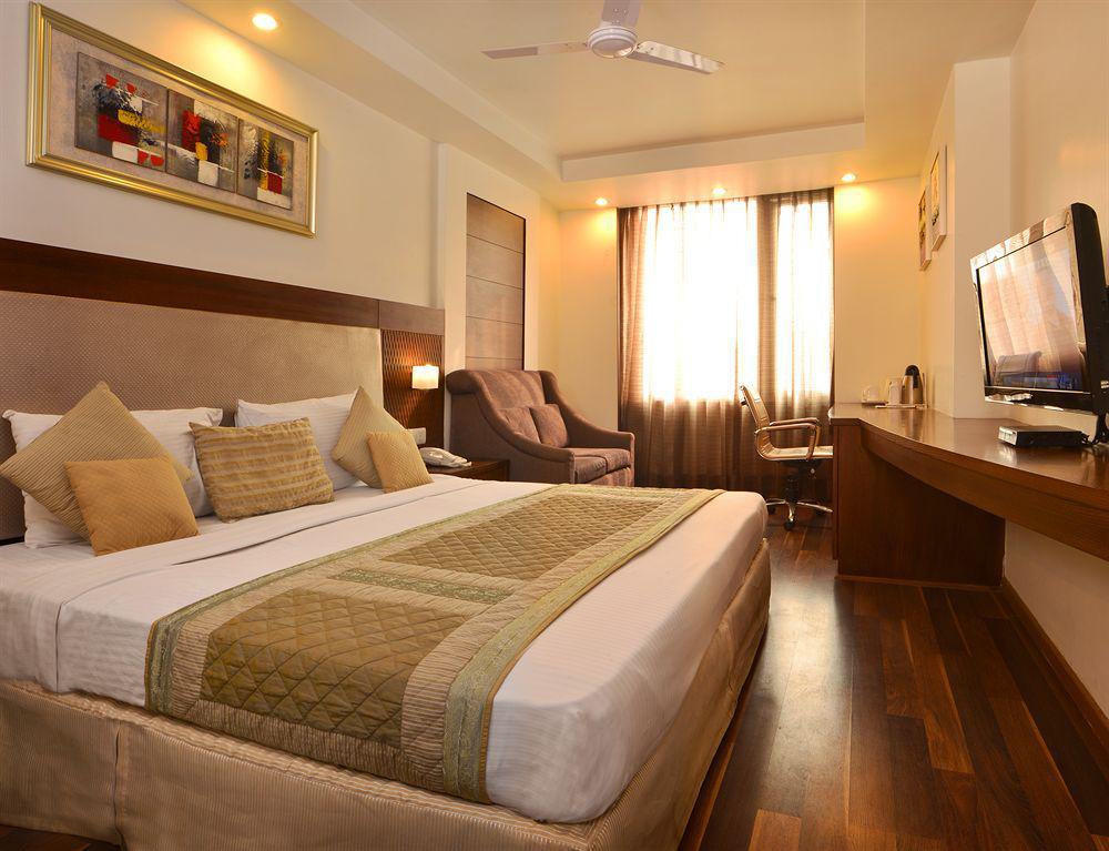 Hotel Le Roi Near New Delhi Railway Station Экстерьер фото
